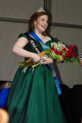 Miss Vernon chosen Queen of the Fair Crowned the 2018 Queen of the Fair Pageant winner, Miss Vernon Blake Harrsch smiles for onlookers and cameras