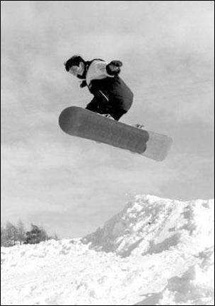 Females-only snowboard lessons at the mountain Females-only snowboard lessons at the mountain