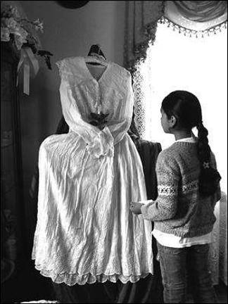 Vintage bridal gowns on display at Jefferson Museum Vintage bridal gowns on display at Jefferson Museum