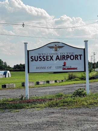 Lawyer defends use of hangars Lawyer defends use of hangars