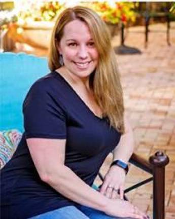 Newton Country Club hires new Marketing/Membership Director Nicole Hammer