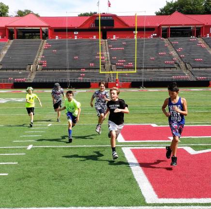 Sparta Bears attend Rutgers football practice From left, Nick Curry, Nick Szabo, Logan Sergent, Christian ‘Booey’ Rodriguez, Patrick Dunn and Rocco Gorvan