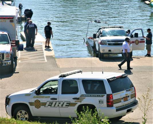 Numerous agencies aid in the search for a Chestnut Ridge man on Greenwood Lake Monday morning.