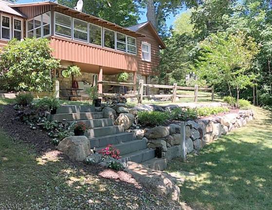 Renovated lakefront ranch is more than a home, it’s a lifestyle Renovated lakefront ranch is more than a home, it’s a lifestyle
