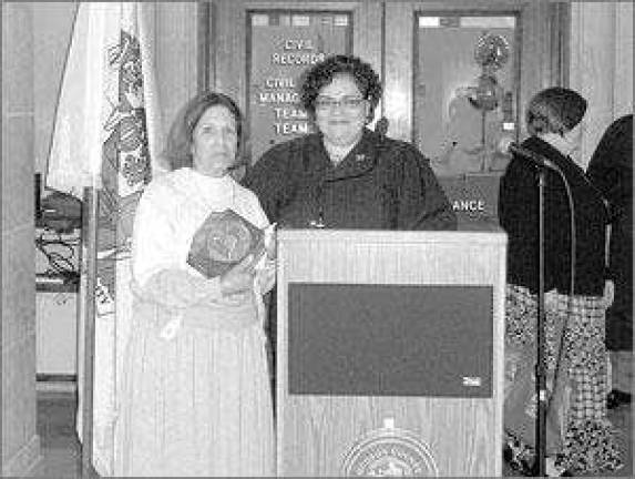 Highland Lakes resident receives 2006 Liberty Bell Award Highland Lakes resident receives 2006 Liberty Bell Award