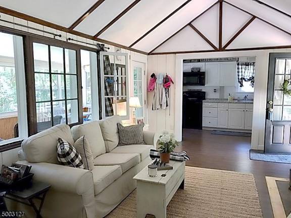 Renovated lakefront ranch is more than a home, it’s a lifestyle Renovated lakefront ranch is more than a home, it’s a lifestyle