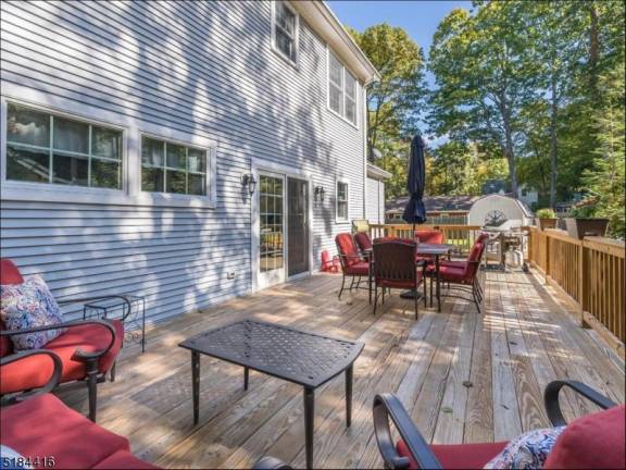 Picture perfect home awaits in Lake Mohawk