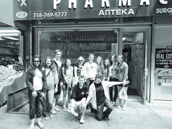Eighth grade students visit Russian community From left, Lauren Sterlin (Senior Mentor), Melissa Frignoca (Senior Mentor), Owen Mead, Holly DeCataldo, Emily Krapohl, Gretchen Bowie, Katya Jouravlev, enior Mentor), Sabina Incantalupo (Senior Mentor), Tom DeGasperis, Joe Rossi