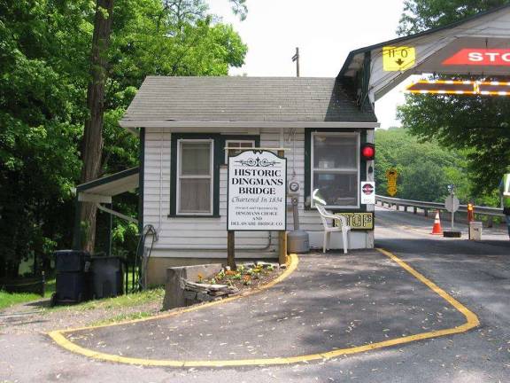 Dingmans Bridge to close Sept. 9-20 Tollhouse at the Dingmans Bridge (Facebook photo)