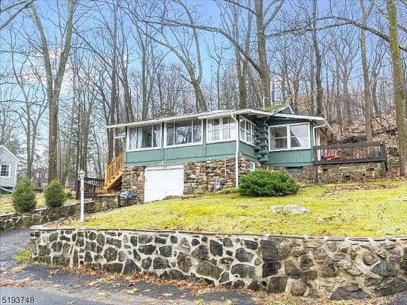 Crane-style house has what you’ve been looking for Crane-style house has what you’ve been looking for