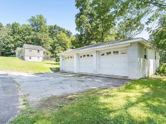 A ranch-style stunner on park-like property A ranch-style stunner on park-like property