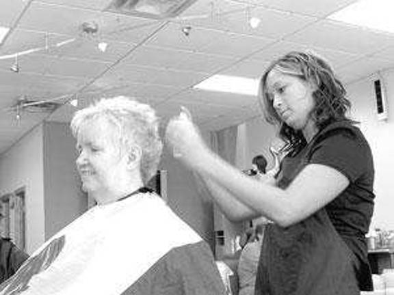 Salon helps hospice Salon helps hospice