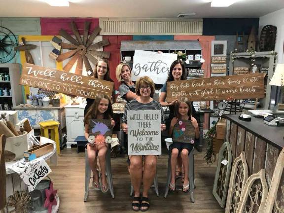 The Painted Barn helps you decorate your way Signs of the family and friends times