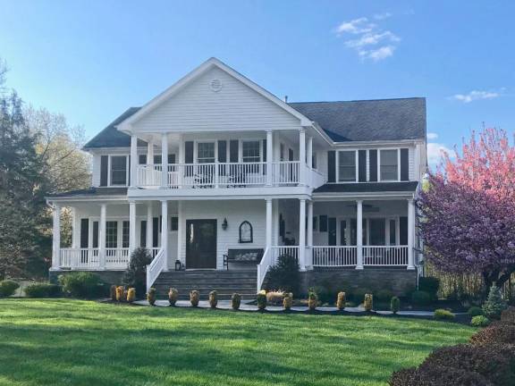 Gorgeous custom home with pool and tennis court Gorgeous custom home with pool and tennis court