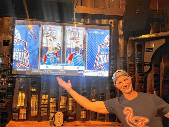 No. 4 in national Pop-A-Shot contest PS2 Luke Kachersky shows off the video of him competing in ESPN’s Pop-A-Shot National Championship contest.