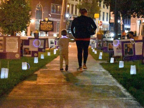 Overdose deaths tail off as addiction rages on On International Overdose Awareness Day, the town square in Newton was the site of a candlelight vigil and public walk-through remembrance display of memories of lives lost to overdose. (Photo by Ryan T.)