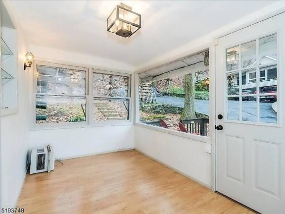 Crane-style house has what you’ve been looking for Crane-style house has what you’ve been looking for