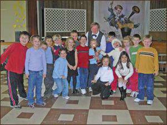 Thomas Edison' electrifies Rev. Brown students Thomas Edison' electrifies Rev. Brown students
