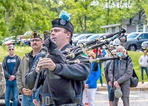 Bagpiper at VFW Memorial Day Ceremony