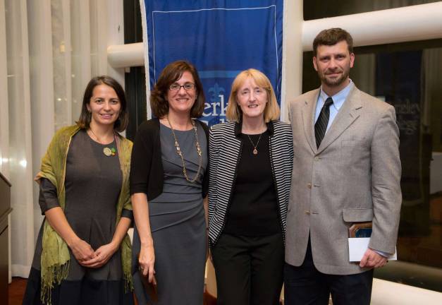 Berkeley honors Schultz Berkeley honors Schultz