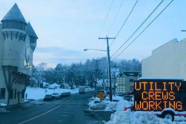 'Like a war zone:' First storm of the season wreaks havoc 'Like a war zone:' First storm of the season wreaks havoc