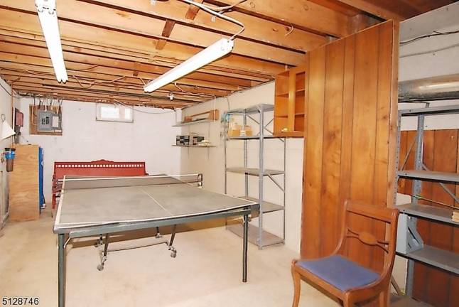 Big three-bedroom adjacent to watershed property offers privacy Big three-bedroom adjacent to watershed property offers privacy