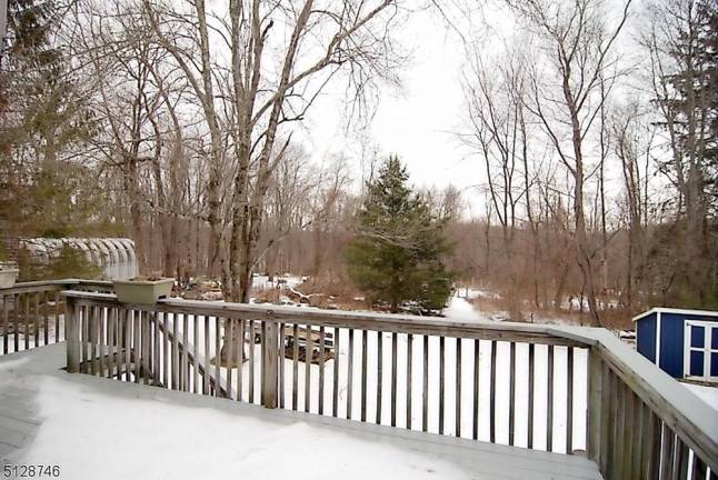Big three-bedroom adjacent to watershed property offers privacy Big three-bedroom adjacent to watershed property offers privacy