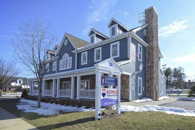 New RE/MAX office in Sparta: Exterior