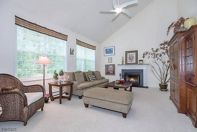 Upscale accents set this Royal Oaks house apart Upscale accents set this Royal Oaks house apart