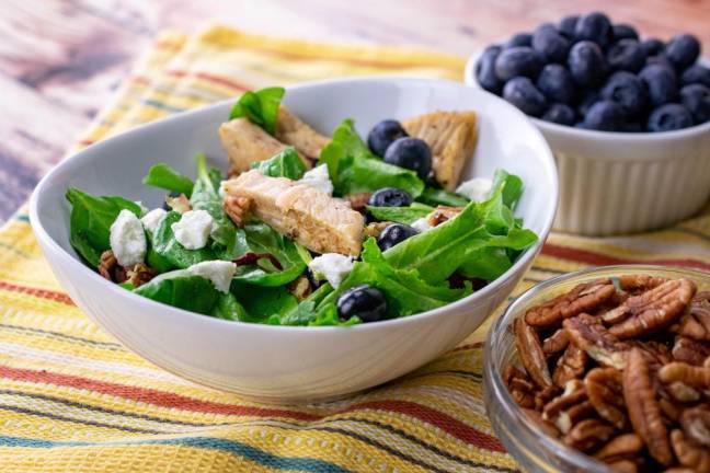 Make Mealtime a Cinch with a Simple, Tasty Salad Make Mealtime a Cinch with a Simple, Tasty Salad