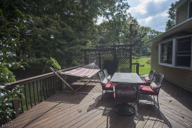 Picturesque Colonial in impeccable condition Picturesque Colonial in impeccable condition