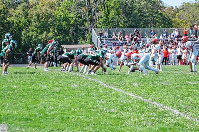 High Point tops Kittatinny, 14-7 <b>The Sussex Tech Mustangs and Hackettstown Tigers are face to face on the field.</b>
