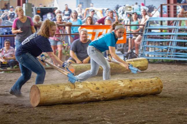 Lumber Jacks and Jills chop up the competition Lumber Jacks and Jills chop up the competition