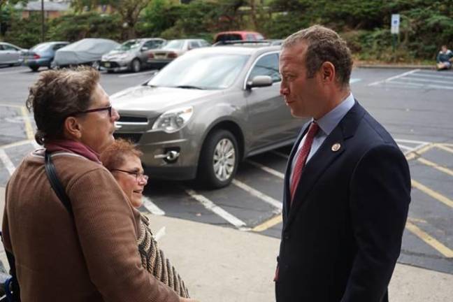 Gottheimer visits Brookside Terrace, calls for HUD to address fire codes Brookside Terrace residents speak to U.S. Josh Gottheimer.