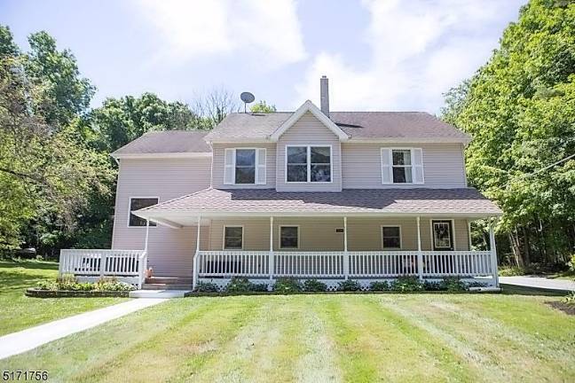Treat yourself to a luxury home in Sparta Treat yourself to a luxury home in Sparta
