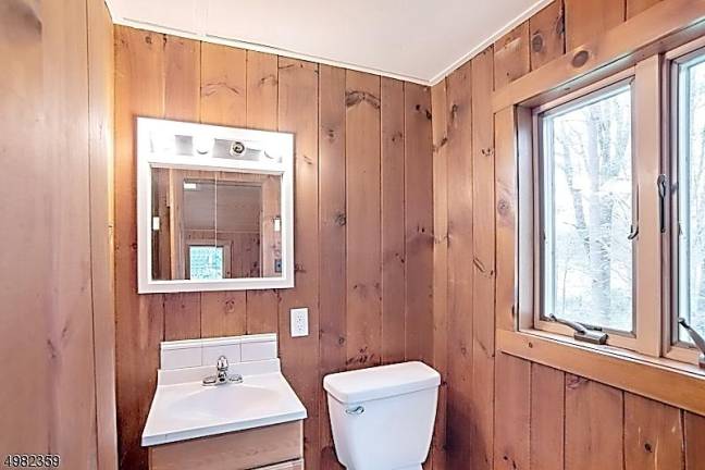 This lakeside retreat is more than a home, it’s a lifestyle This lakeside retreat is more than a home, it’s a lifestyle