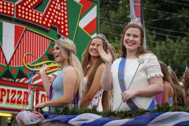 Vote today: Queen of the Fair People’s Choice Award Some of the 2019 nominees at the fair. Voting is now open for this year’s Queen of the Fair award. Vote by filling out the form below.