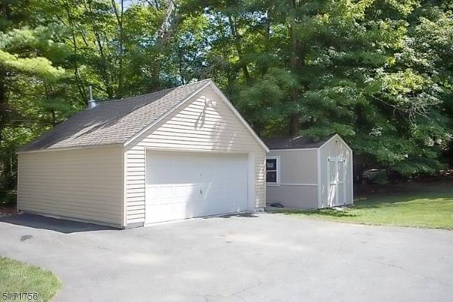 Treat yourself to a luxury home in Sparta Treat yourself to a luxury home in Sparta