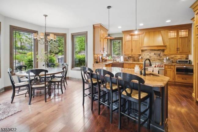Gorgeous home in Royal Oaks Gorgeous home in Royal Oaks