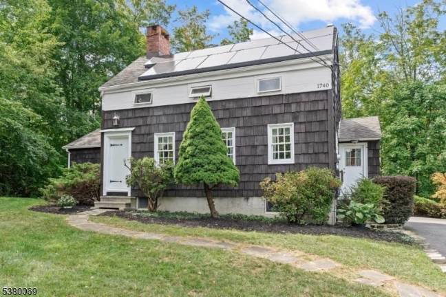 Historic home built in 1740 Historic home built in 1740