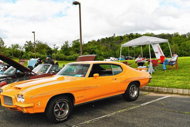 Photos: 6th annual car show at church Photos: 6th annual car show at church