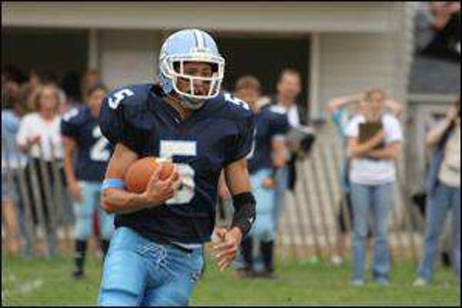 Sparta skewers Patriots, 28-7 Sparta skewers Patriots, 28-7