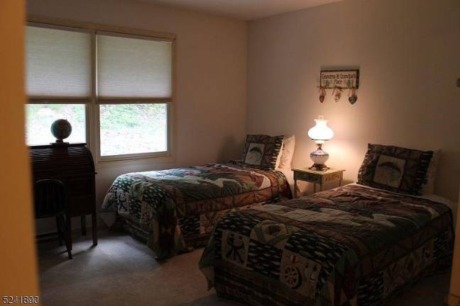 Easy living in great location Easy living in great location