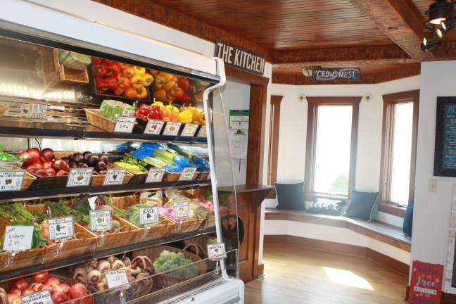 Healthy food delivery service goes brick and mortar Plenty of wholesome supplies for salads and smoothies