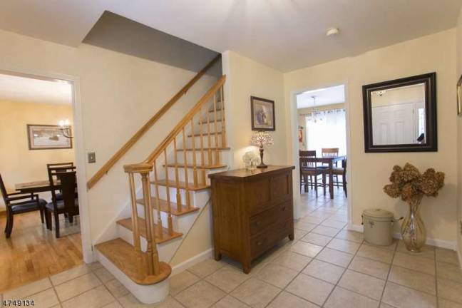 Picturesque Colonial in impeccable condition Picturesque Colonial in impeccable condition
