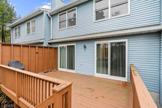 Make yourself at home in a gorgeous townhouse Make yourself at home in a gorgeous townhouse