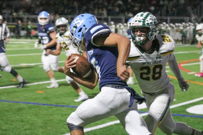Sparta Varsity Football wins seventh game in a row Sparta Varsity Football wins seventh game in a row