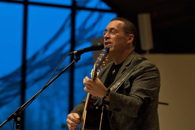 Blessed Kateri hosts inspirational singer Steve Angrisano, a nationally known singer and song writer.