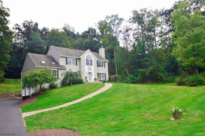 Four-bedroom Colonial on pristine property