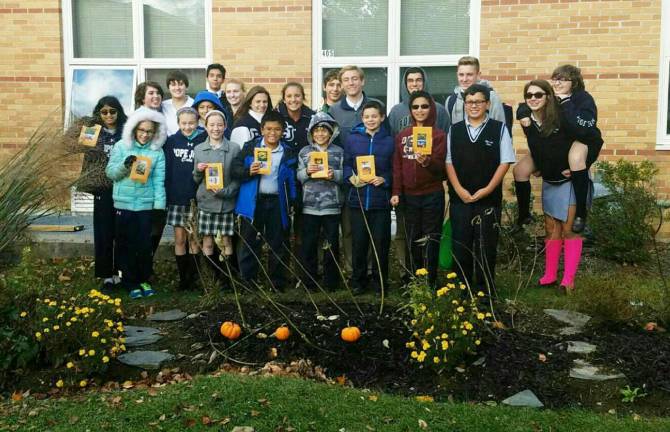 pope john students meet the bees Top Row - Pope John HS Green Team: Juniper, Victoria, Alex, Liz, Lindsay, Brittany, Ryan, Chase, Chris, Christopher, Nicole and Kait. Bottom Row - Pope John MS Panthers Robotics Team: Anika, Mia, Bridget, Jacob, Danielle, Jaysen, Spencer, Charlie, Christian, Mark